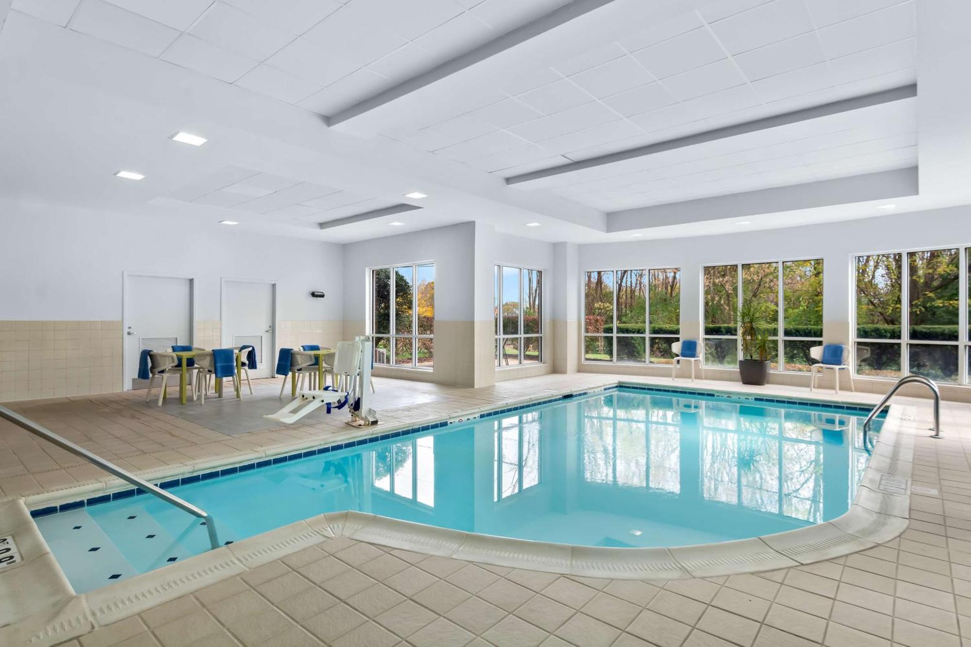 Hilton Garden Inn Lexington Georgetown Bagian luar foto
